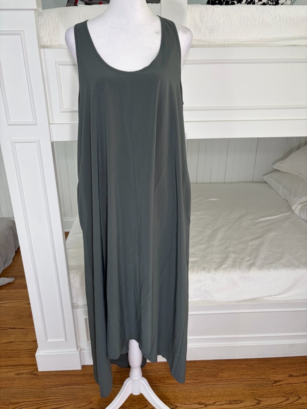 NWT Athleta Presidio Traveler Maxi Dress Green - Picture 2 of 6